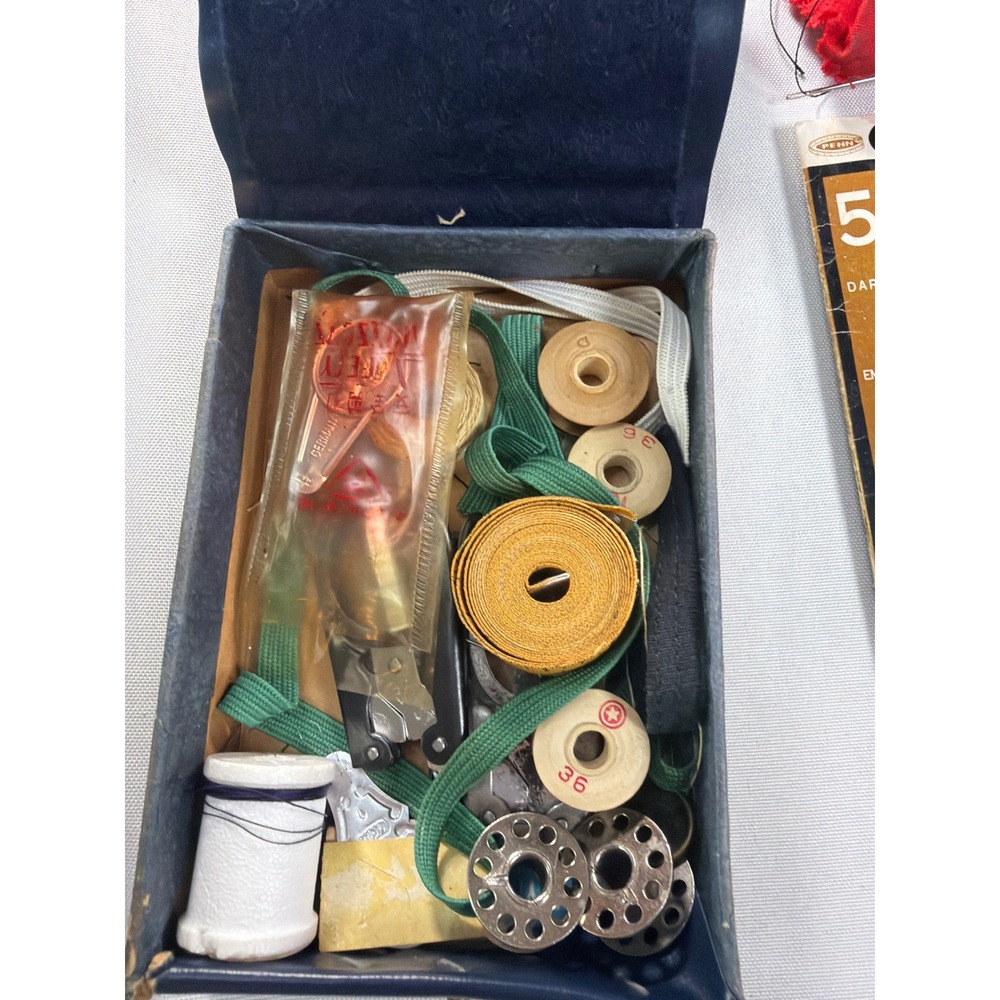Vintage Grandma Sewing Box Christmas Tin Needles Thread Pinwheel Singer Kit Lot - Picture 2 of 14